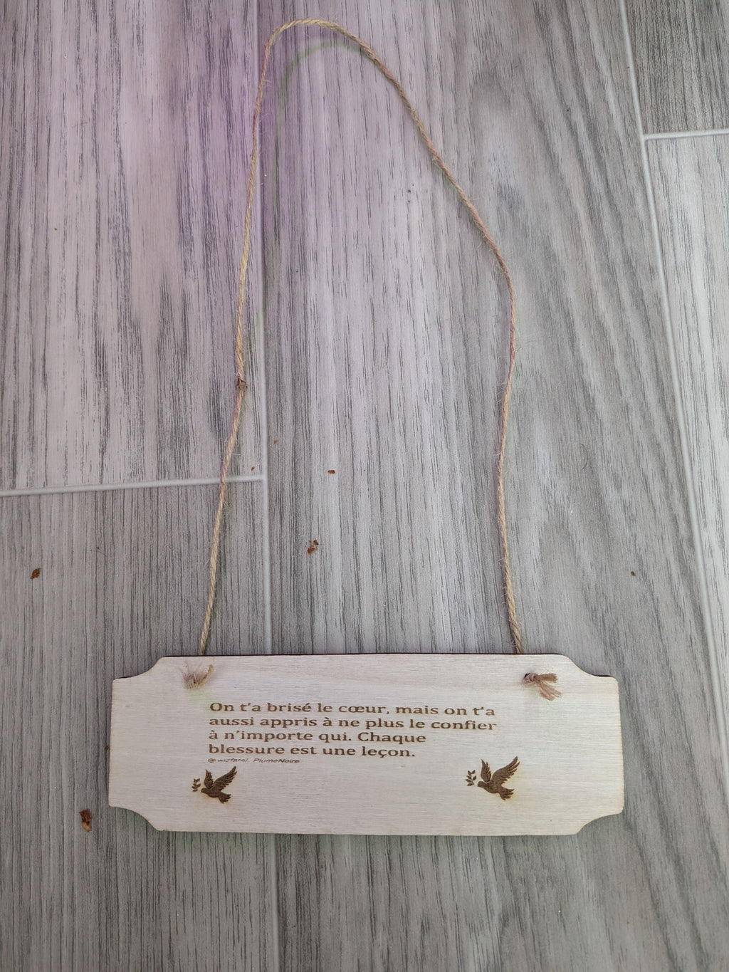 panneaux en bois non finis avec trous pré-coupés citations