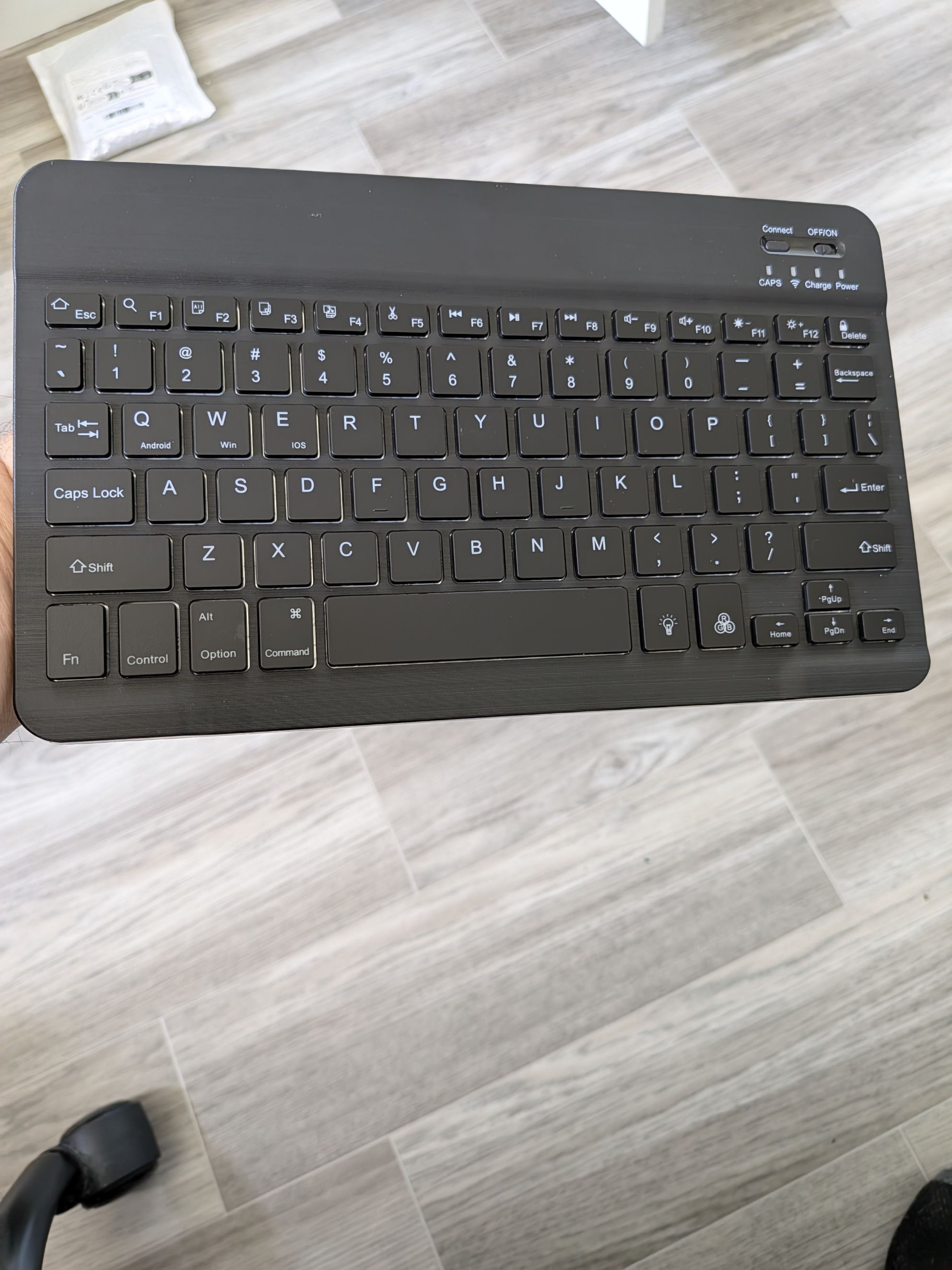 Clavier mini RGB sans fil Bluetooth de 10 pouces - Ergonomique