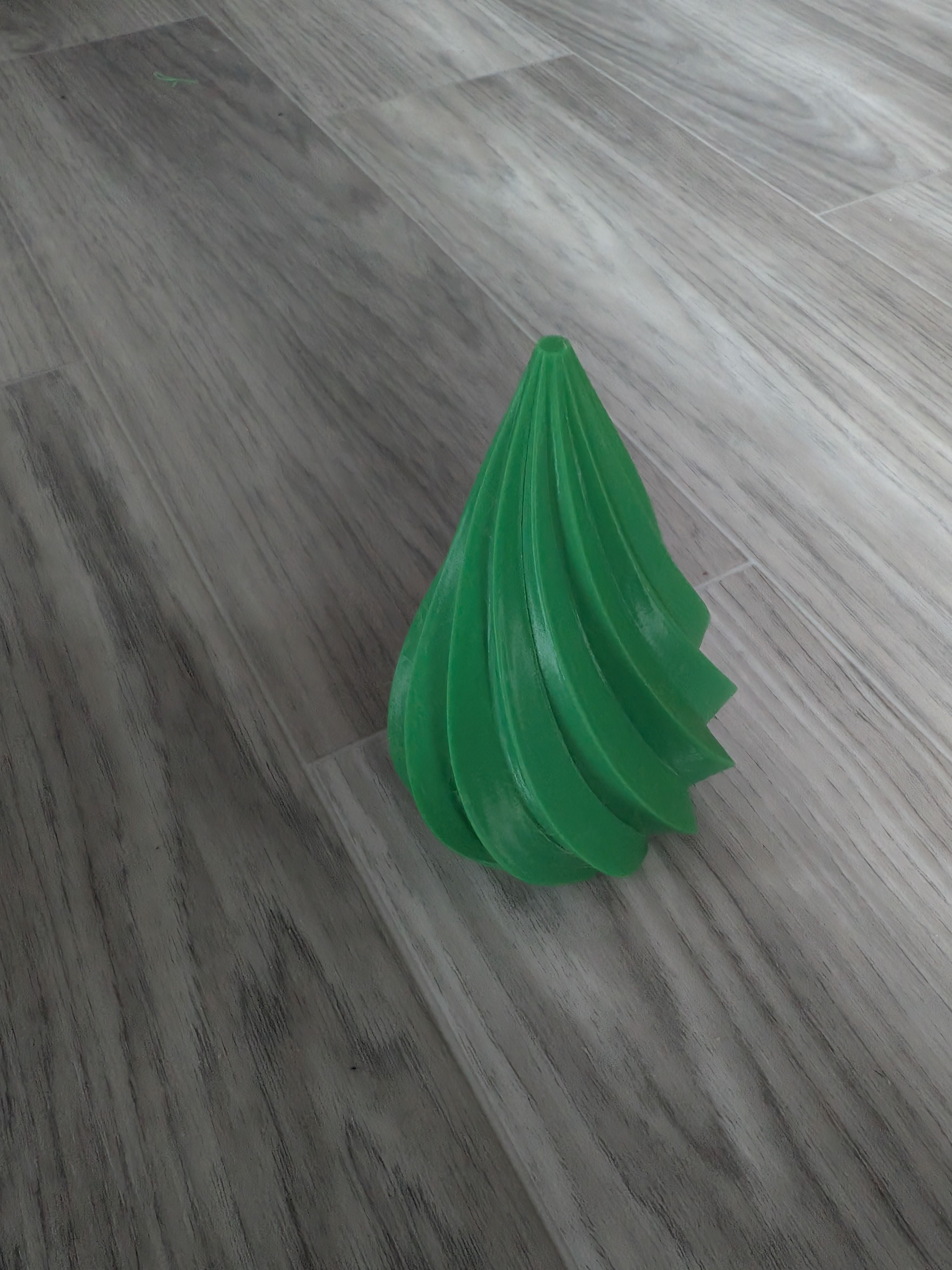 Arbre de Noël 3D imprimé – Déco festive, personnalisable et écoresponsable