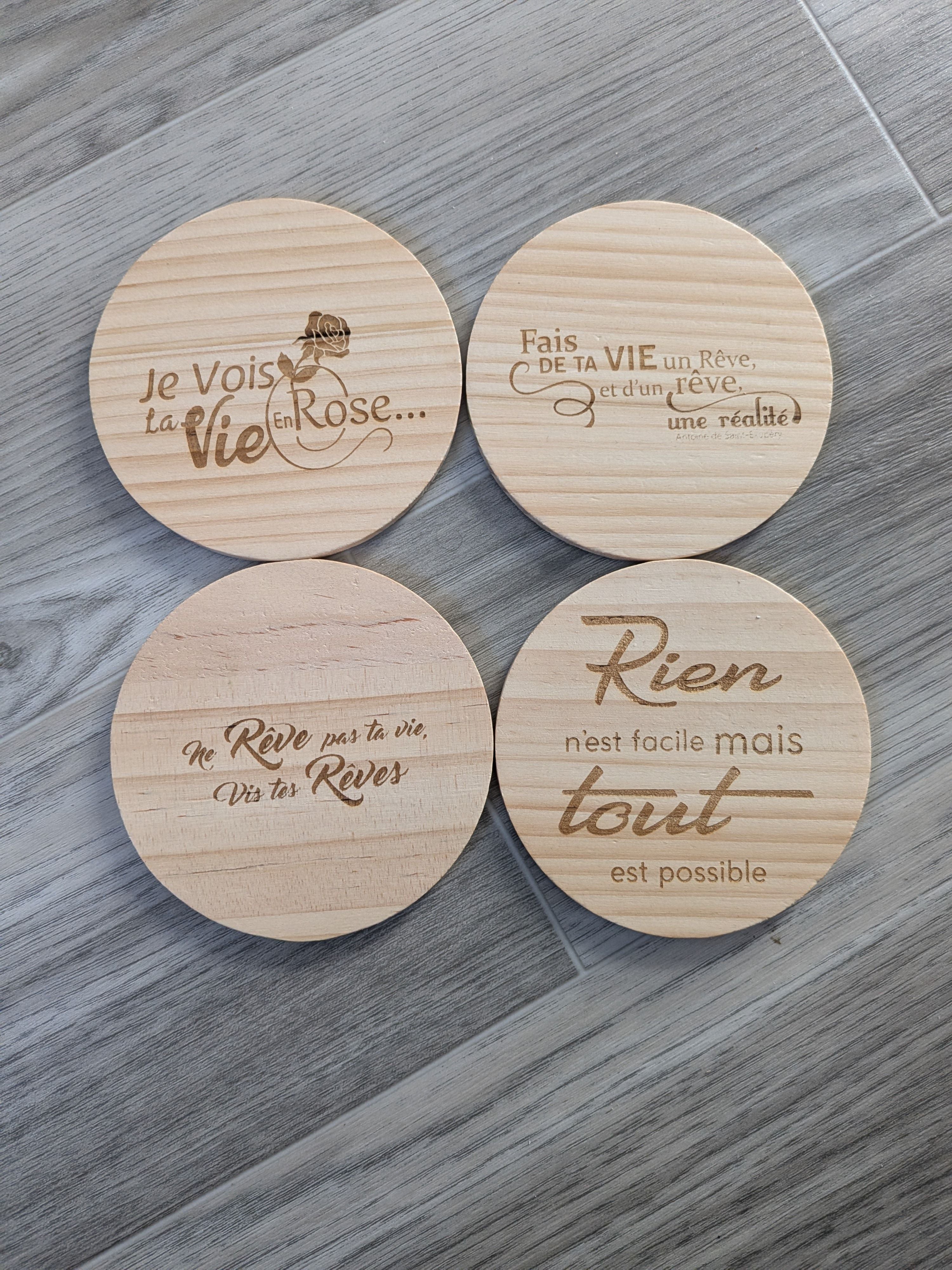 dessous de verre en bois brut, ronds