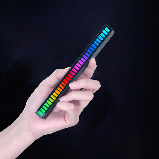 Lumières rythmiques de contrôle du son RVB, analyseur de spectre audio 32 LED 18