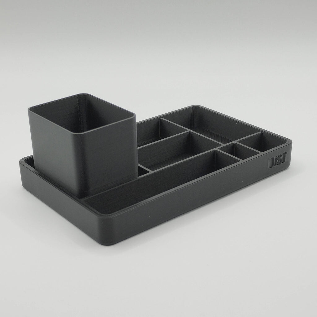 Plateau et gobelet à crayons pour un bureau