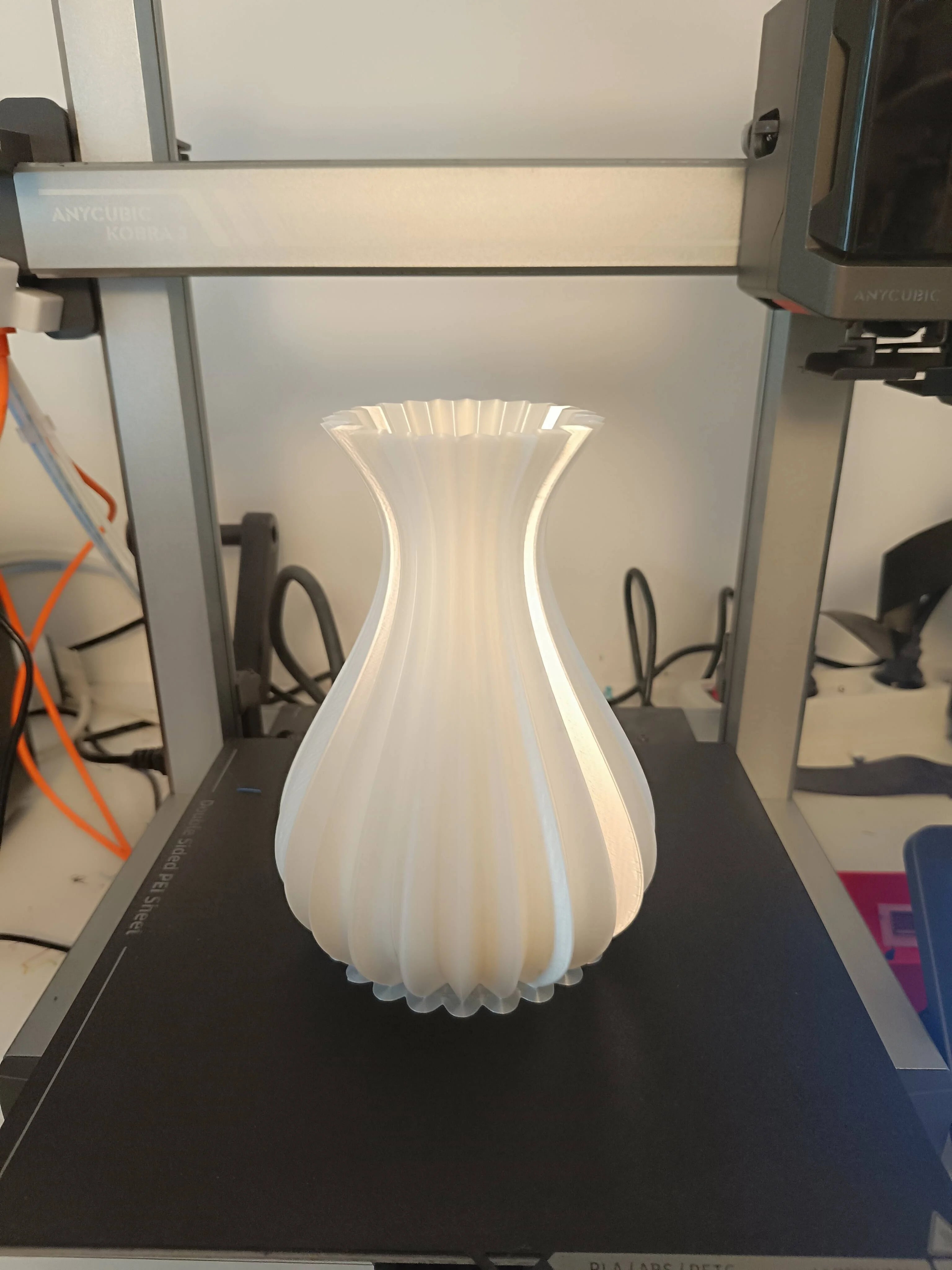 Vase rainuré