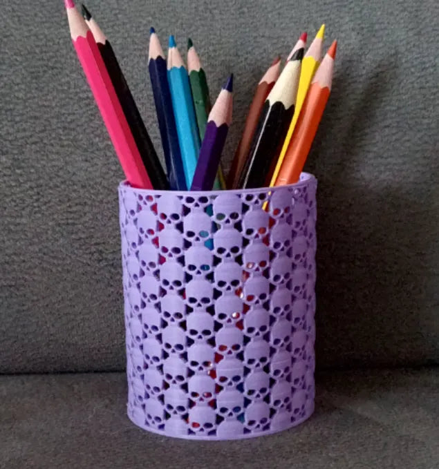 Porte-crayons en forme de crâne